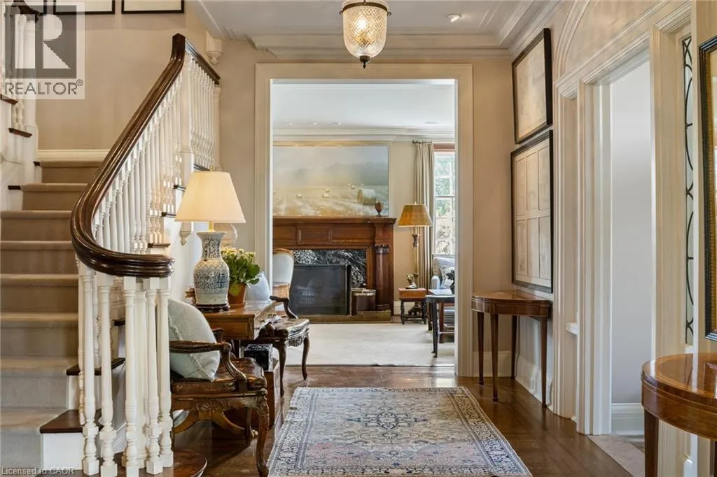 33 SALISBURY Avenue