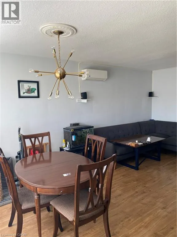 14 CHALMERS Street S Unit# 4, #4