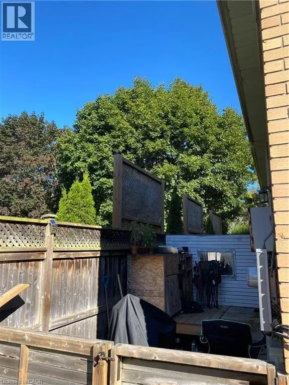 14 CHALMERS Street S Unit# 4, #4