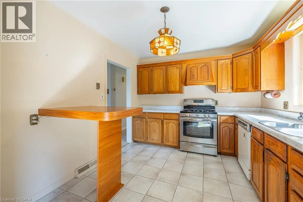 3046 BRIARWOOD Crescent