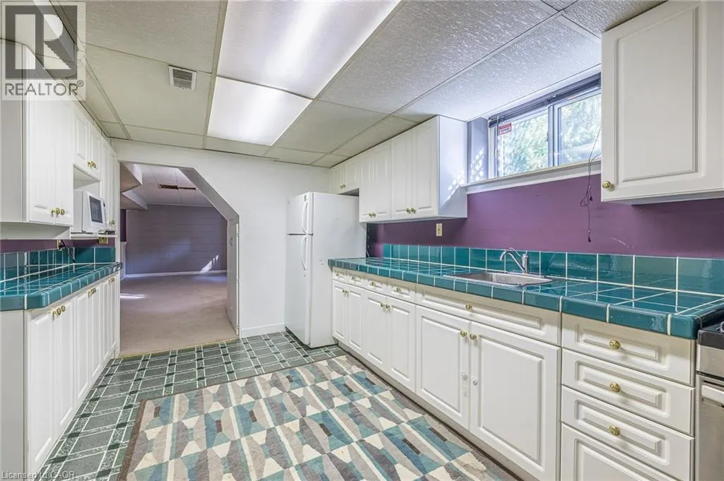3046 BRIARWOOD Crescent
