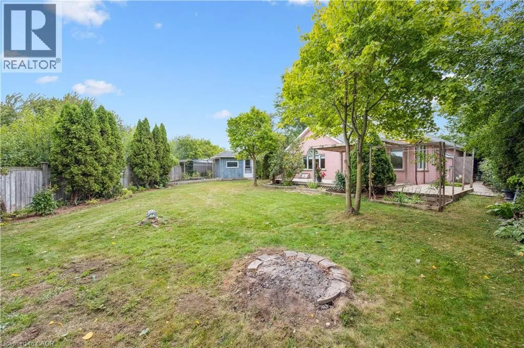 22 WINDWARD Place