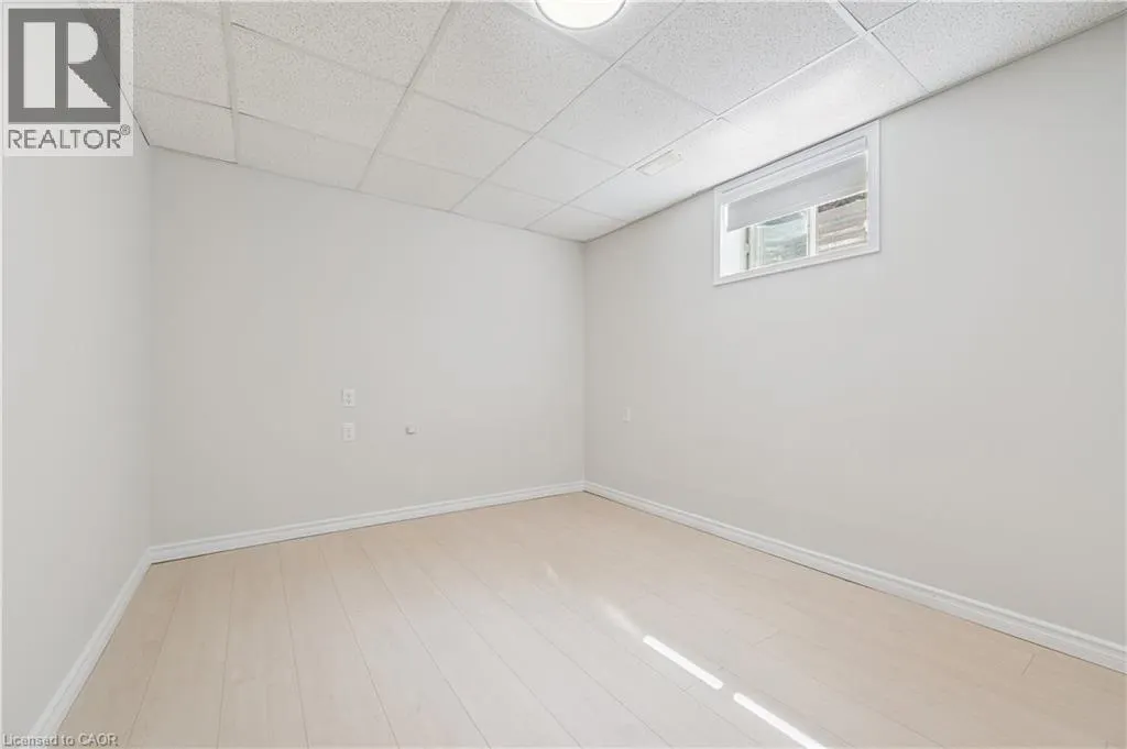 22 WINDWARD Place