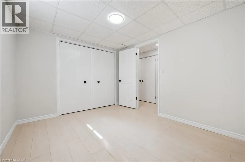 22 WINDWARD Place