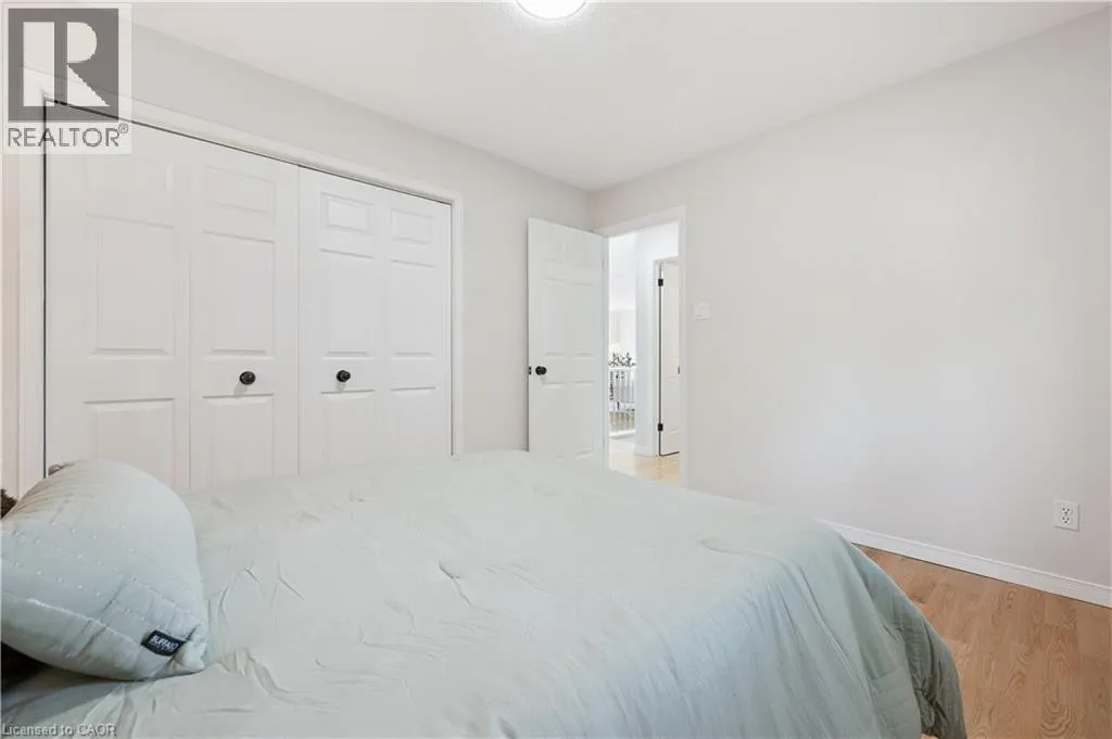 22 WINDWARD Place