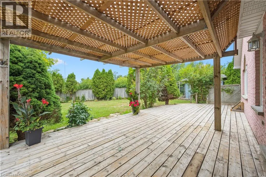 22 WINDWARD Place