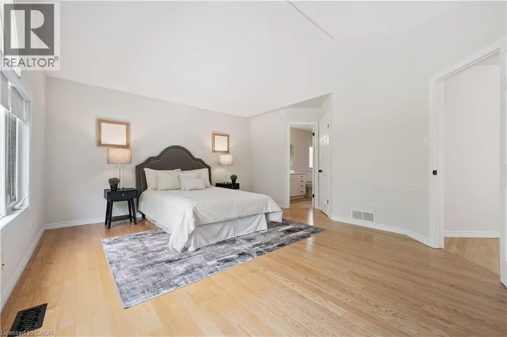 22 WINDWARD Place
