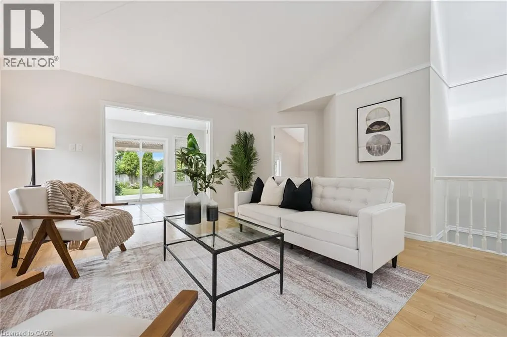 22 WINDWARD Place