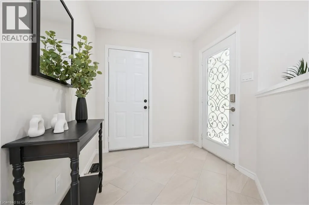 22 WINDWARD Place