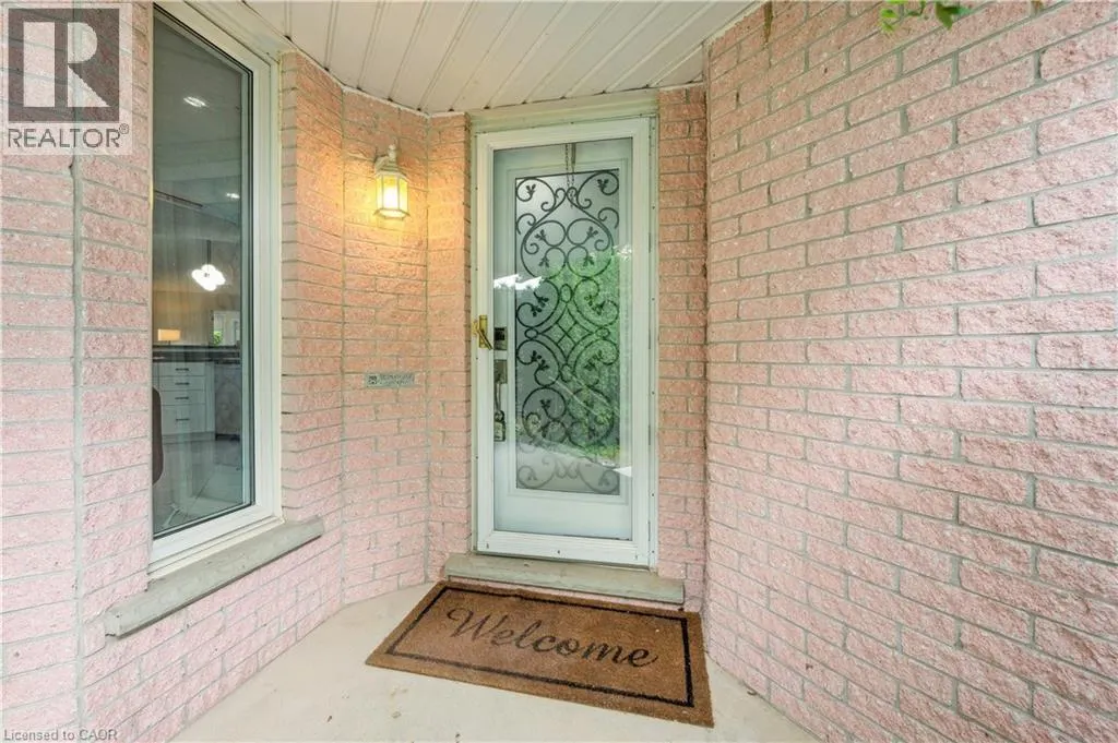 22 WINDWARD Place