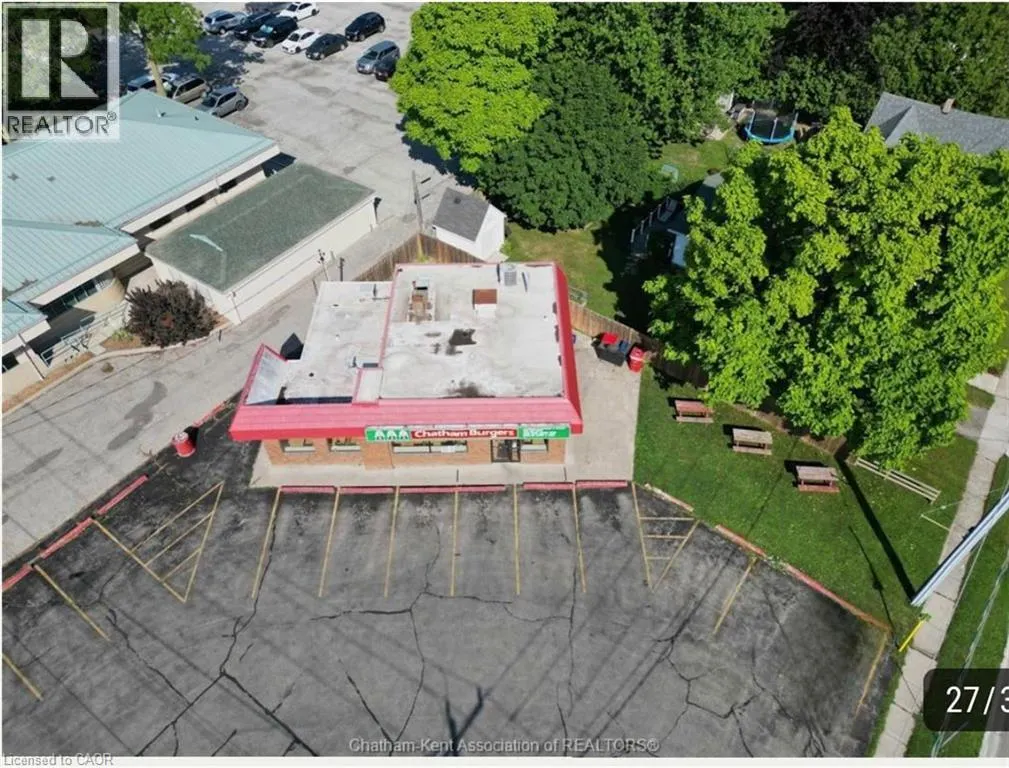 215 GRAND Avenue W