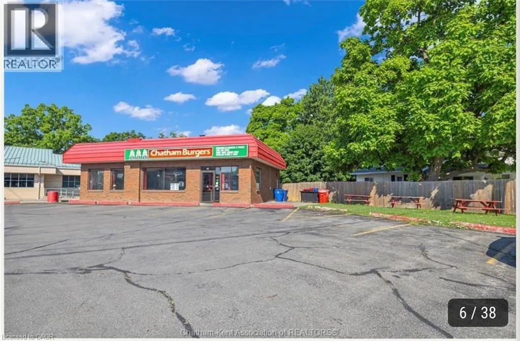215 GRAND Avenue W