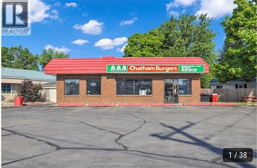 215 GRAND Avenue W