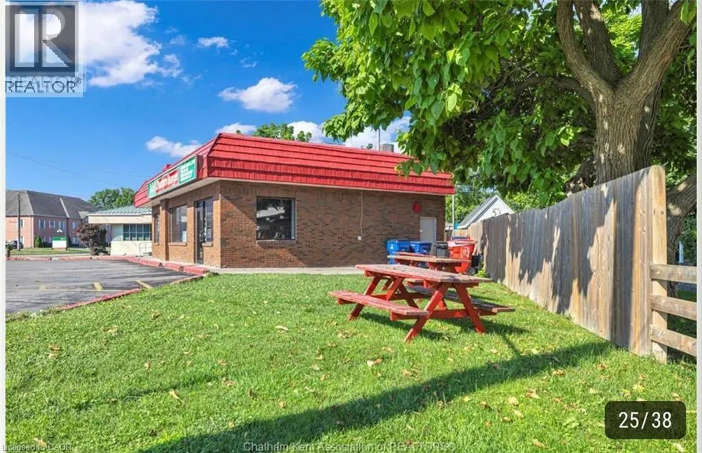215 GRAND Avenue W