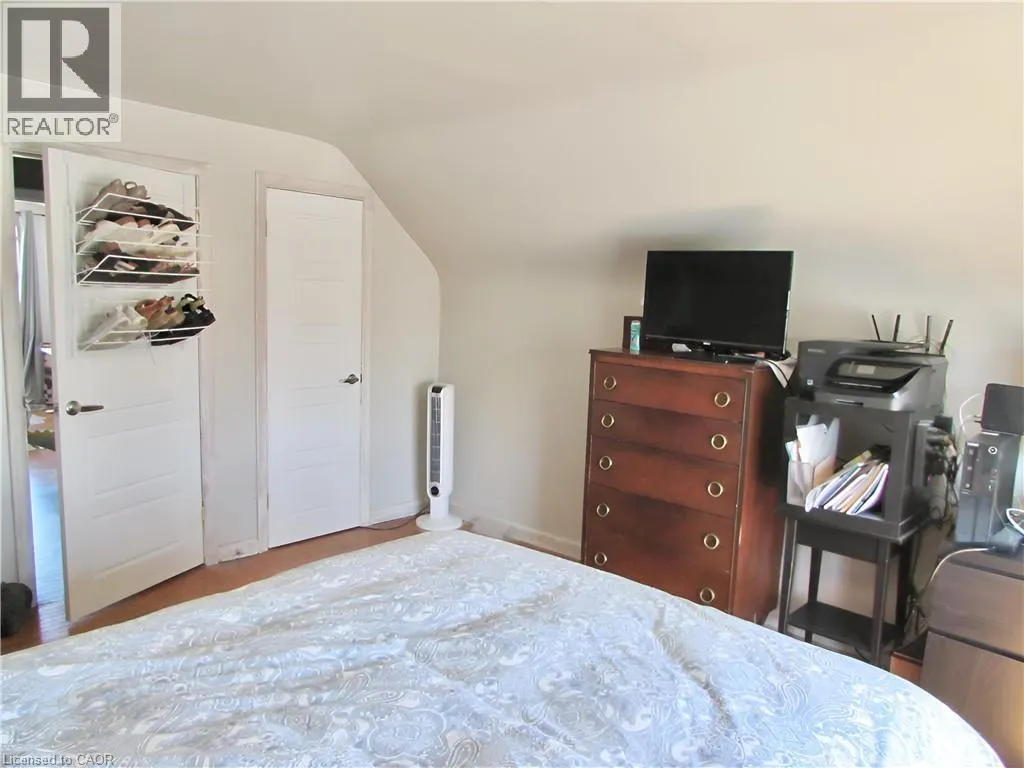 342 EAST 17TH Street
