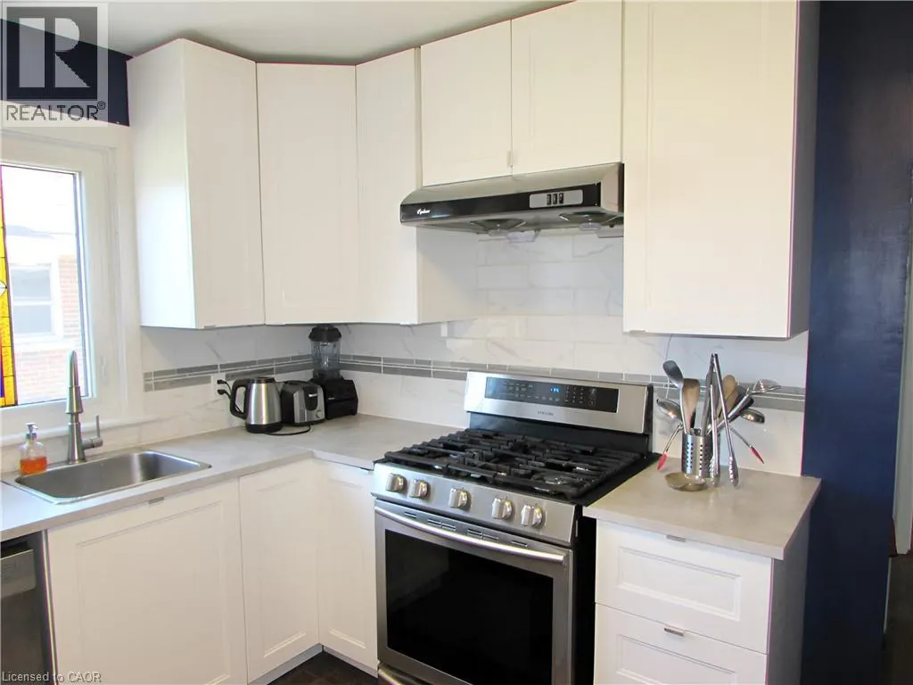 342 EAST 17TH Street