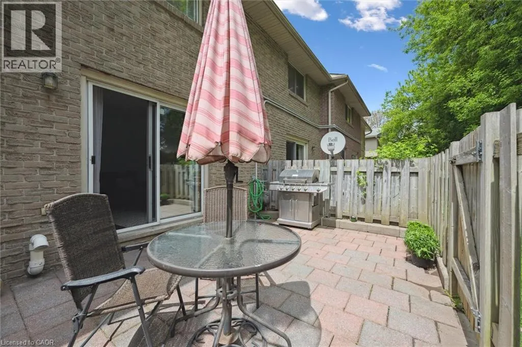 293 FAIRWAY Road N Unit# 33, #33