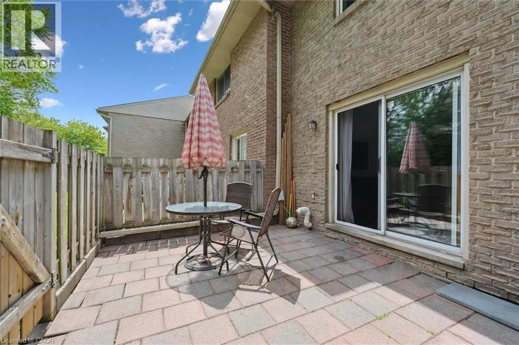 293 FAIRWAY Road N Unit# 33, #33