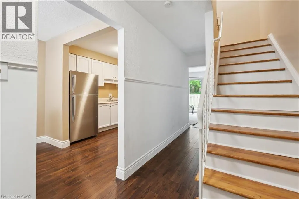 293 FAIRWAY Road N Unit# 33, #33