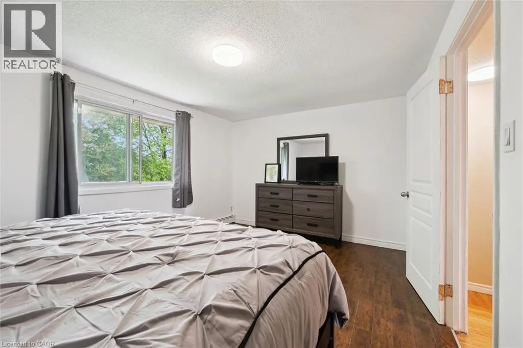 293 FAIRWAY Road N Unit# 33, #33
