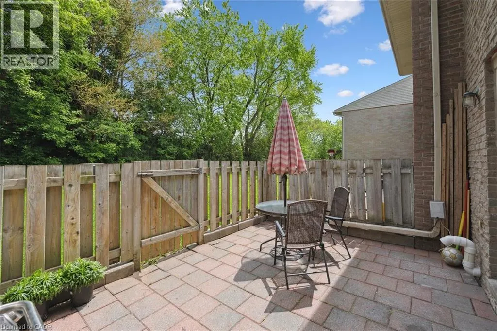 293 FAIRWAY Road N Unit# 33, #33