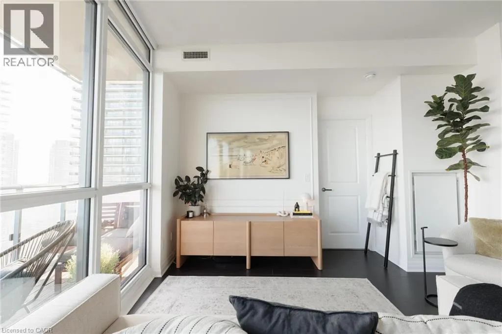 59 ANNIE CRAIG Drive Unit# 3005, #3005
