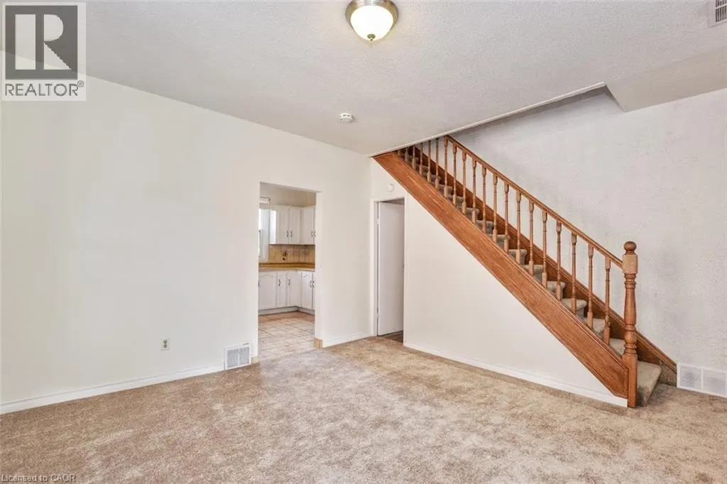 59 STRATHCONA Avenue S