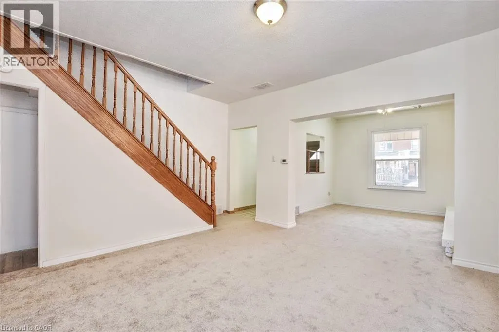 59 STRATHCONA Avenue S