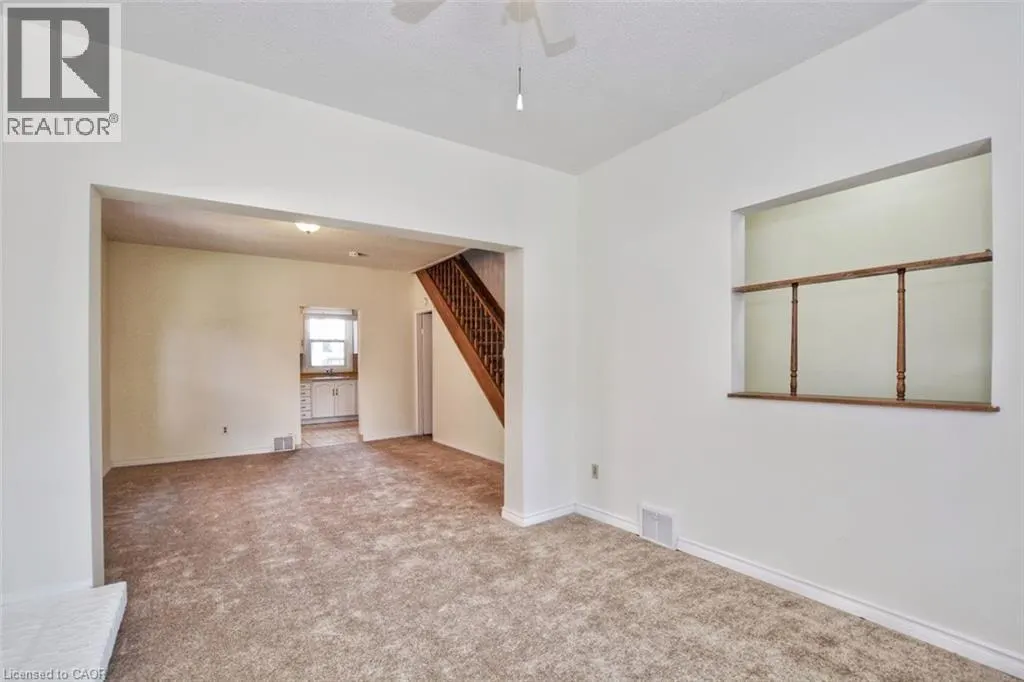 59 STRATHCONA Avenue S