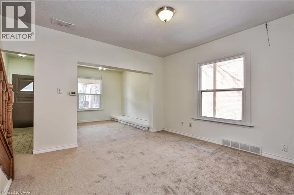 59 STRATHCONA Avenue S