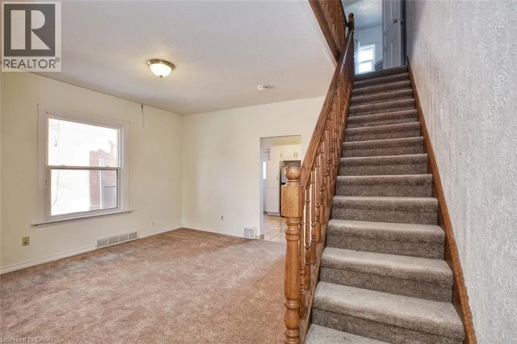 59 STRATHCONA Avenue S