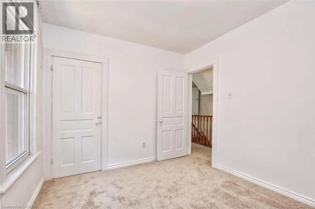 59 STRATHCONA Avenue S