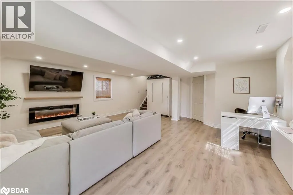 155 CUNNINGHAM Drive