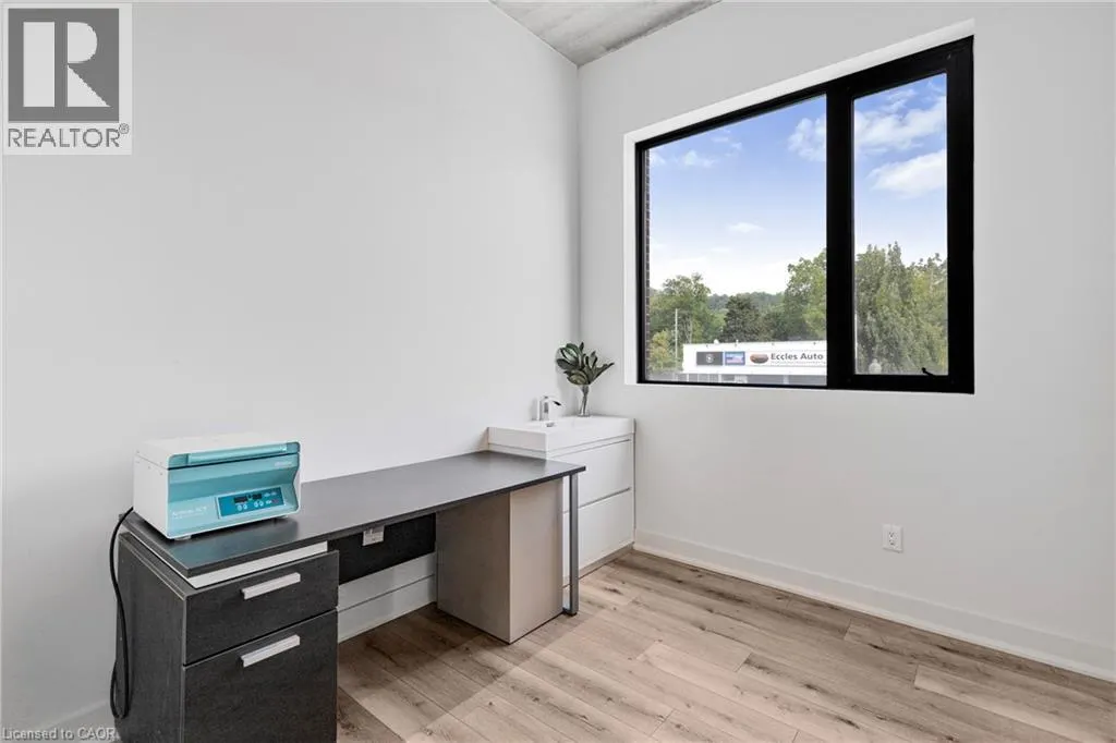 112 KING Street W Unit# Level 2, #Level 2