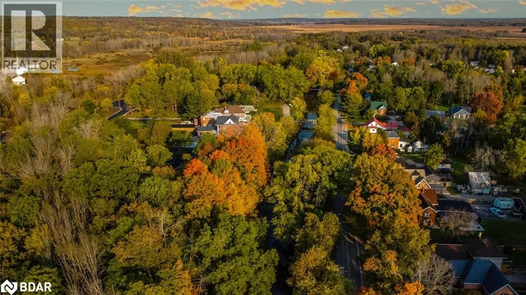 PT LOTS 23 & 24 CON 8