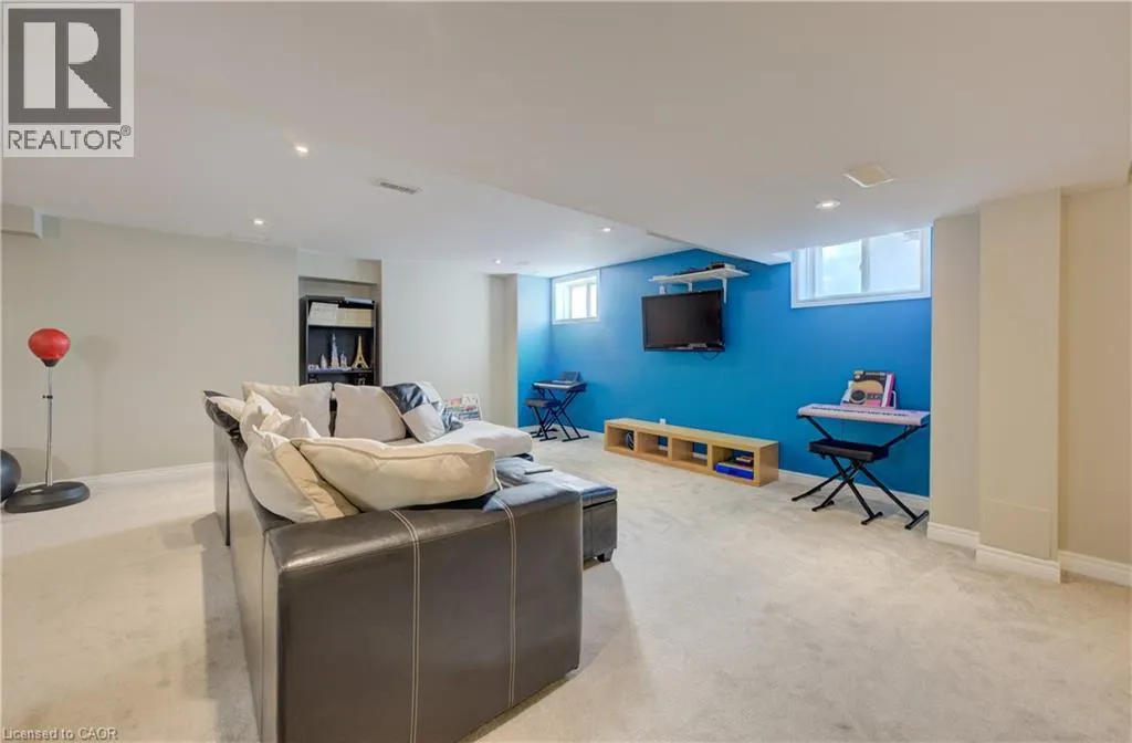571 STONEHENGE Drive