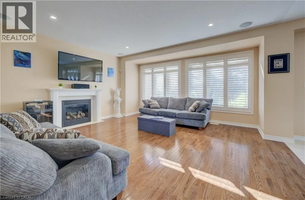 571 STONEHENGE Drive