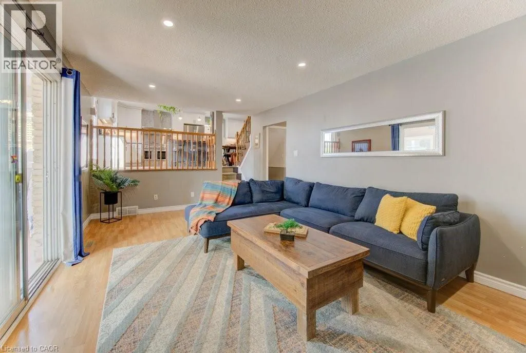 47 WINDING Way