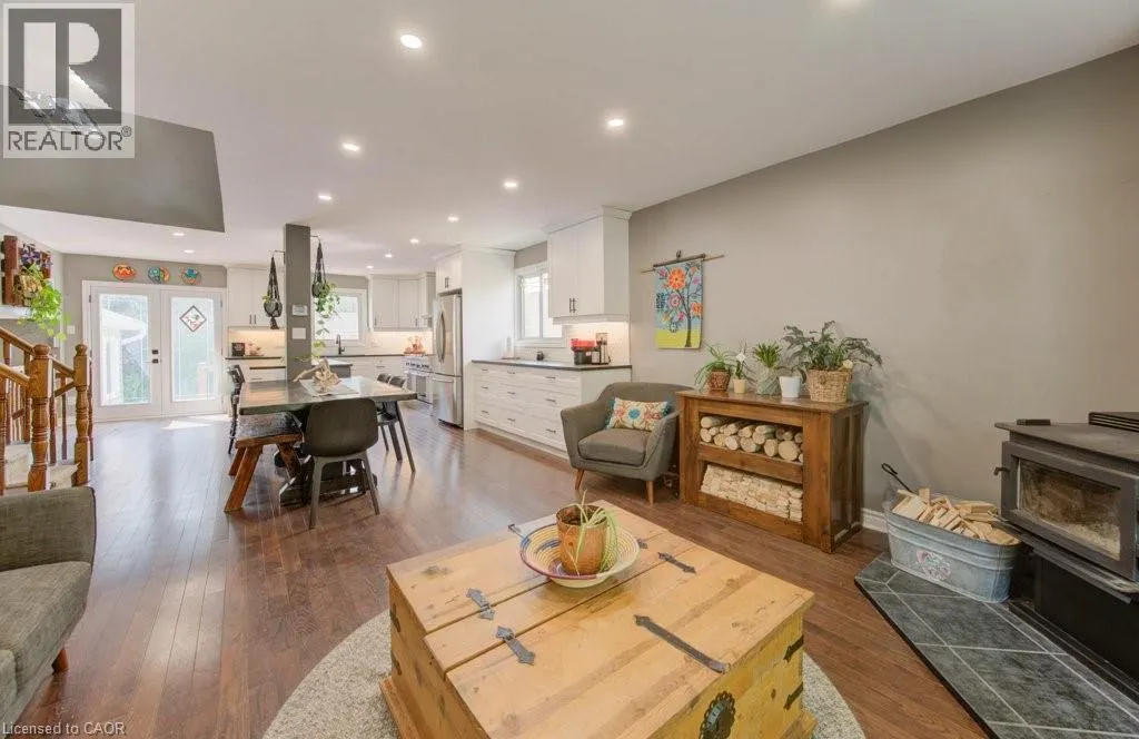 47 WINDING Way