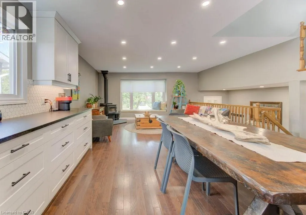 47 WINDING Way