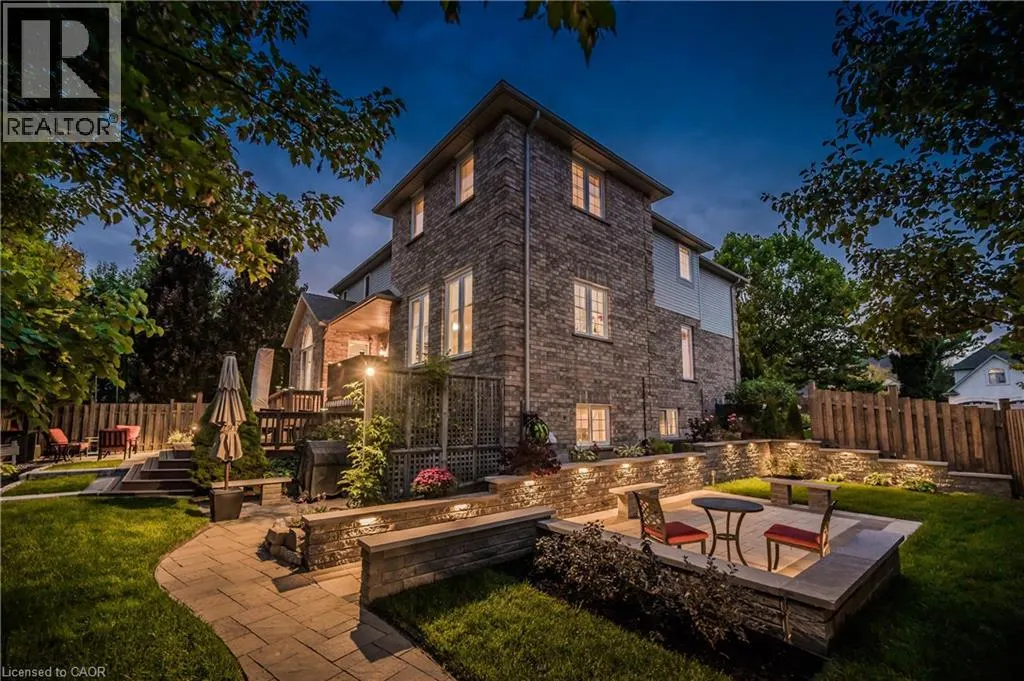 867 CREEKSIDE Drive