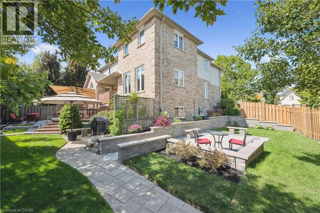 867 CREEKSIDE Drive