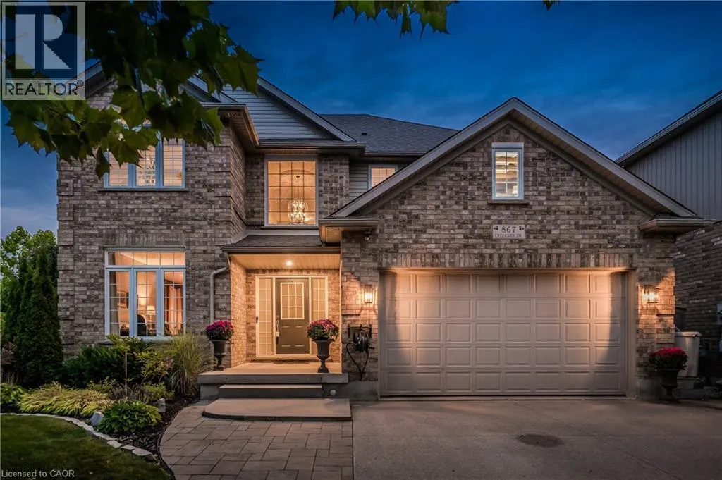 867 CREEKSIDE Drive