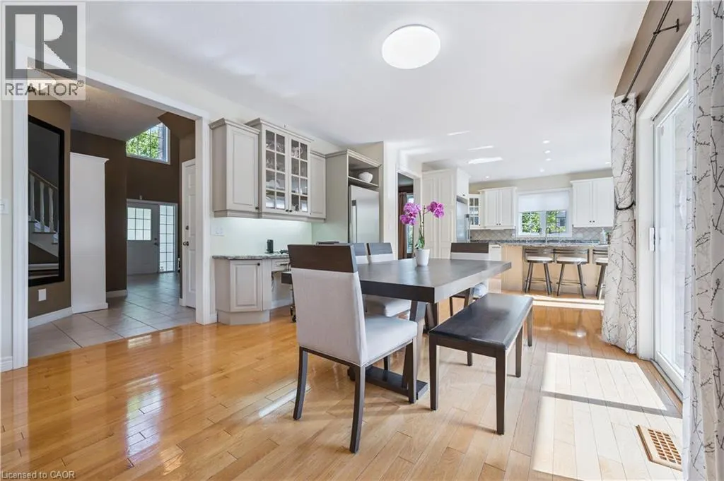 867 CREEKSIDE Drive