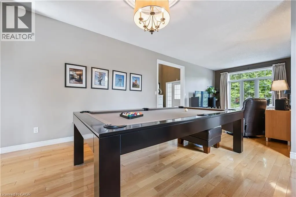 867 CREEKSIDE Drive