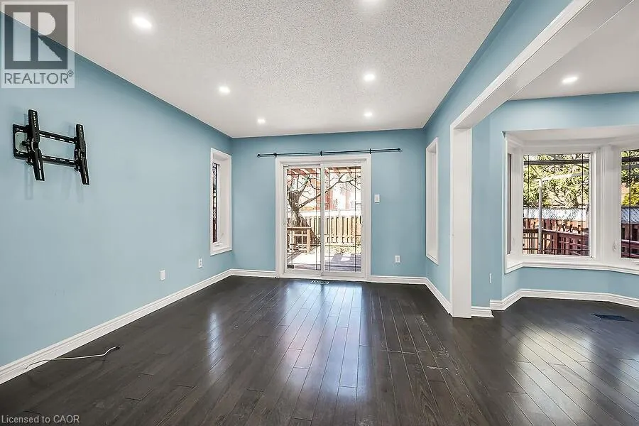 39 BLUE SPRUCE Street