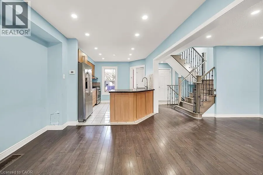 39 BLUE SPRUCE Street
