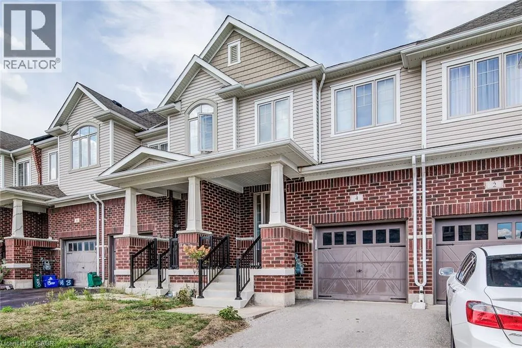 4 STONEHILL AVE