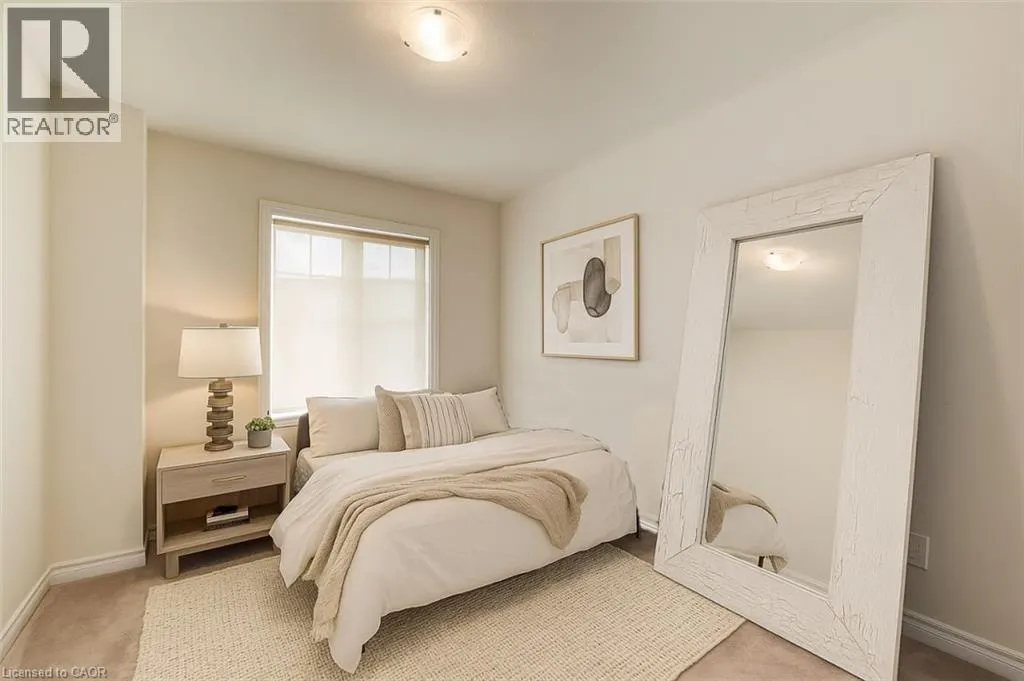 4 STONEHILL AVE