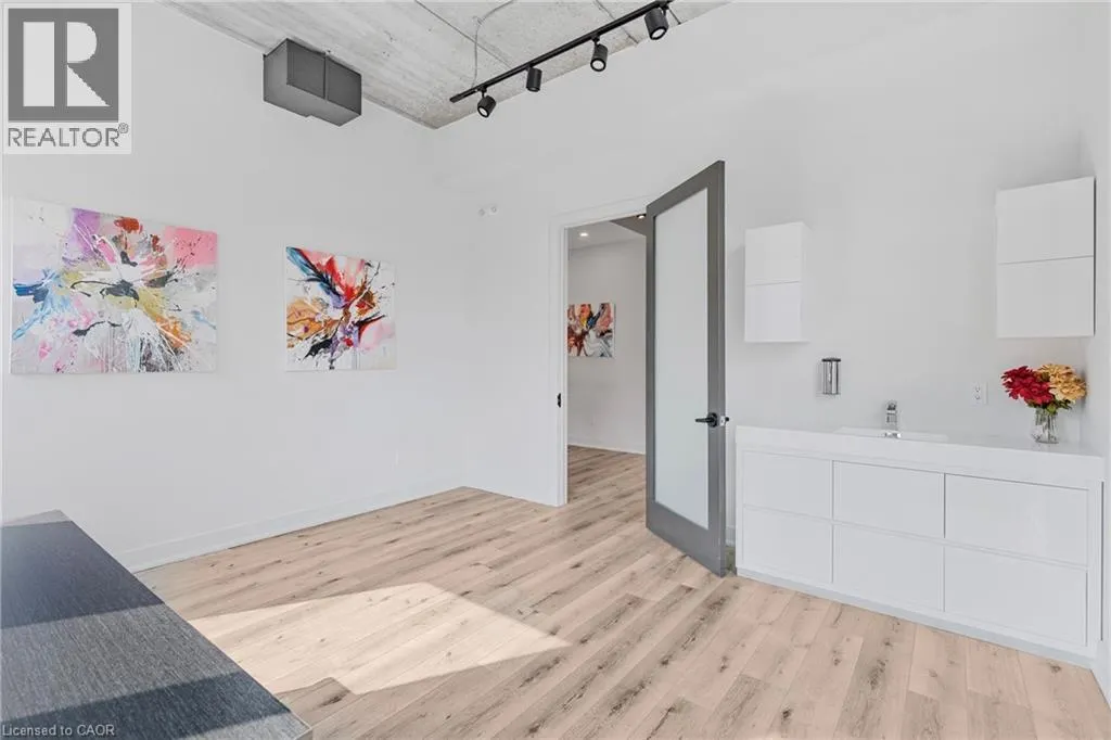 112 KING Street W Unit# Level 2 & 3